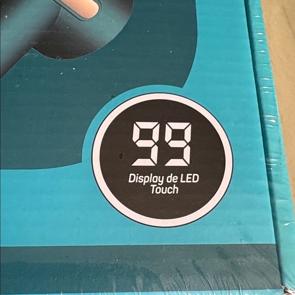 Pistola Massage Instrument - Black and Teal - Picture 5 of 5